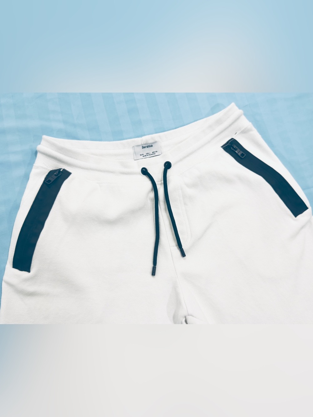 Bershka White Athletic Men’s Shorts with Black Accents Large Size L - Picture 4 of 10